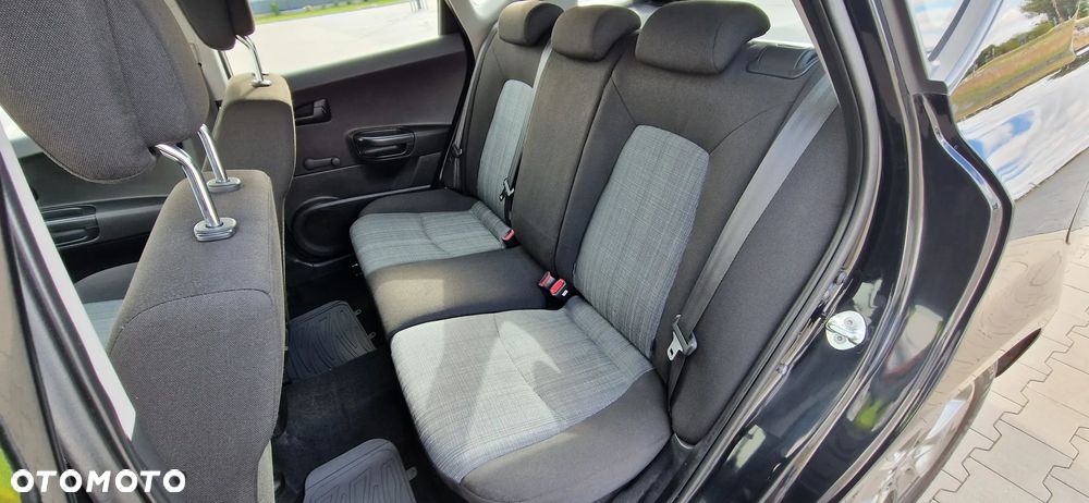 Kia Ceed - 13