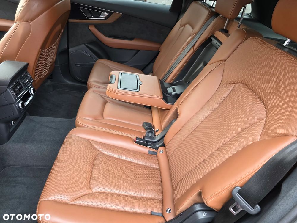 Audi SQ7 - 10