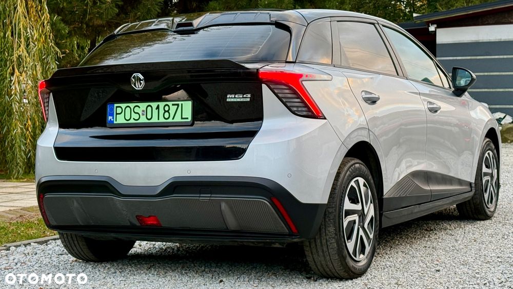 MG 4 Luxury 49 kWh - 4