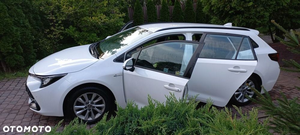 Toyota Corolla 1.8 Hybrid Comfort - 33