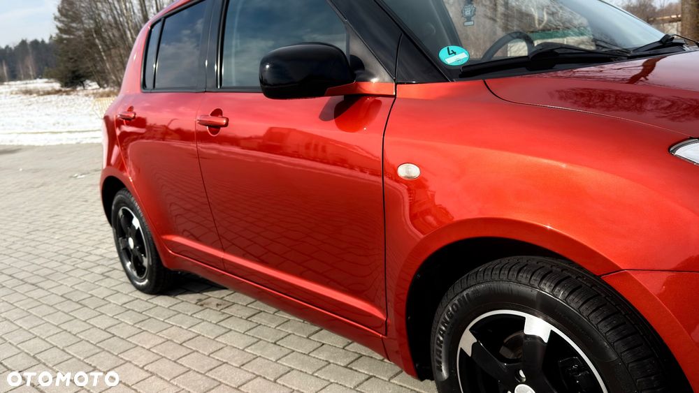 Suzuki Swift 1.3 Limited 25 - 25