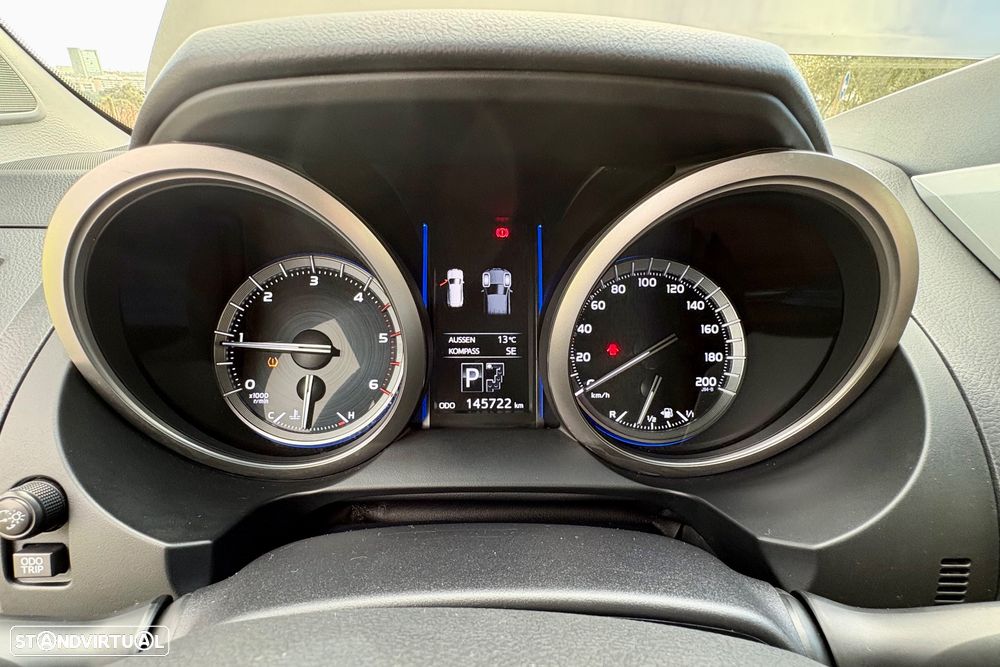 Toyota Land Cruiser 2.8 D-4D Auto - 8