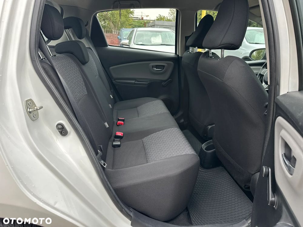 Toyota Yaris - 24