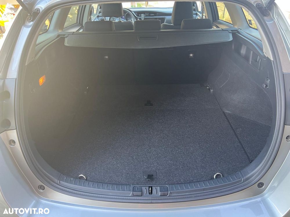 Toyota Auris - 6
