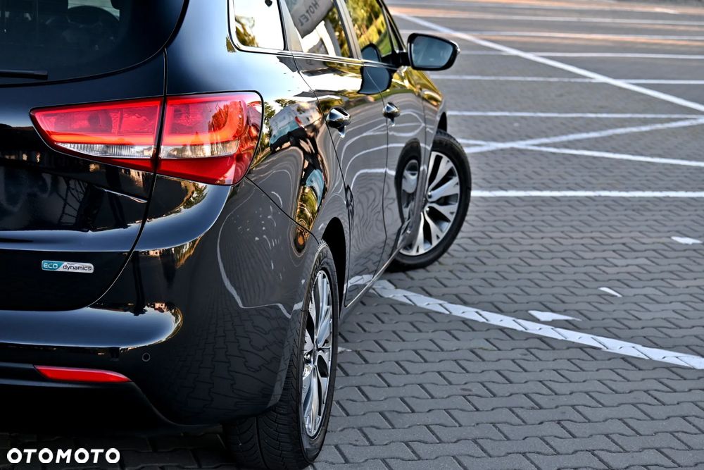 Kia Ceed 1.6 GDI ISG Spirit - 18