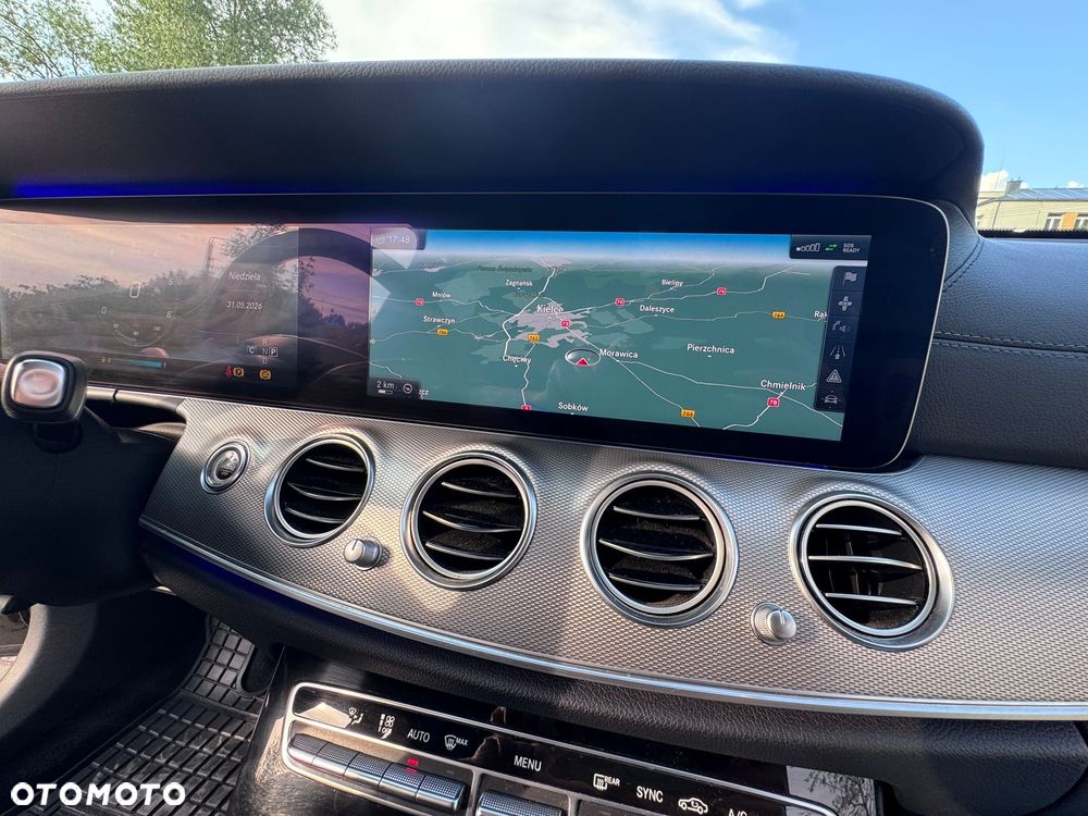 Mercedes-Benz Klasa E 200 d 9G-TRONIC - 19