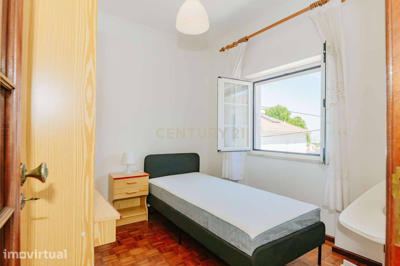 Quarto Confortável em Moradia T3 - Ambiente Estudantil. - Grande imagem: 2/26