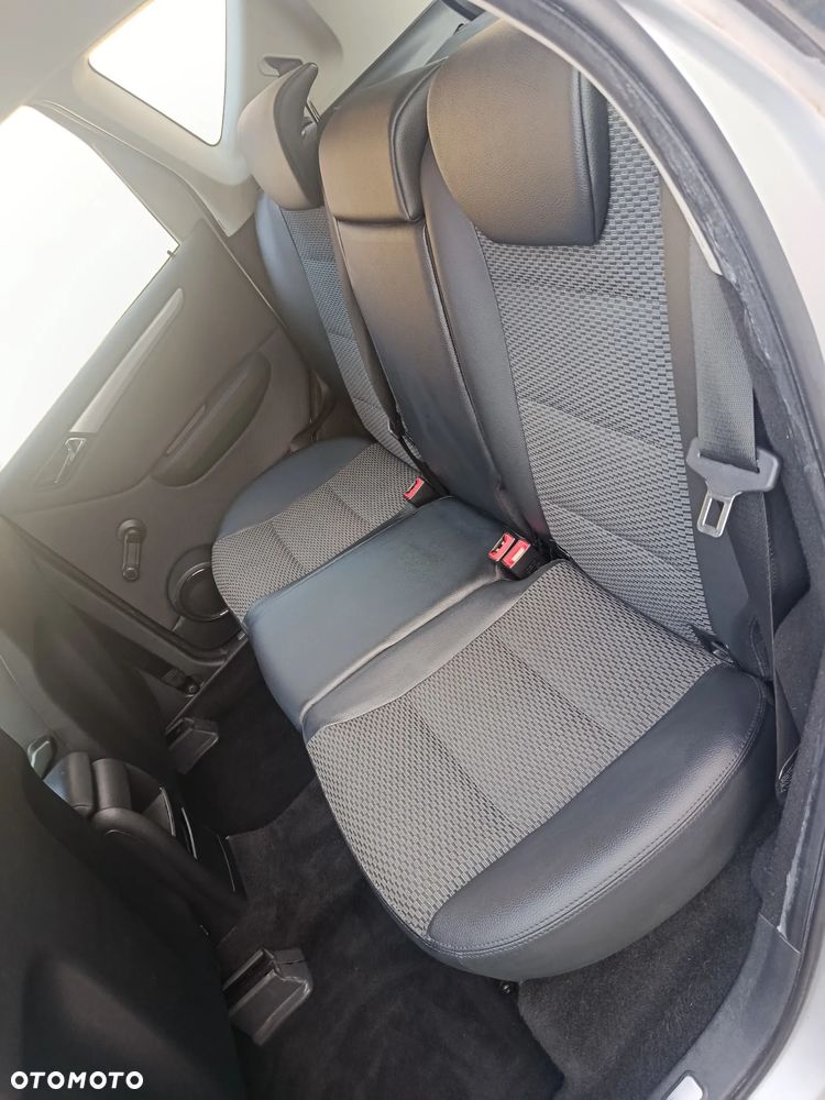 Mercedes-Benz Klasa A 150 Avantgarde Edition 10 - 12