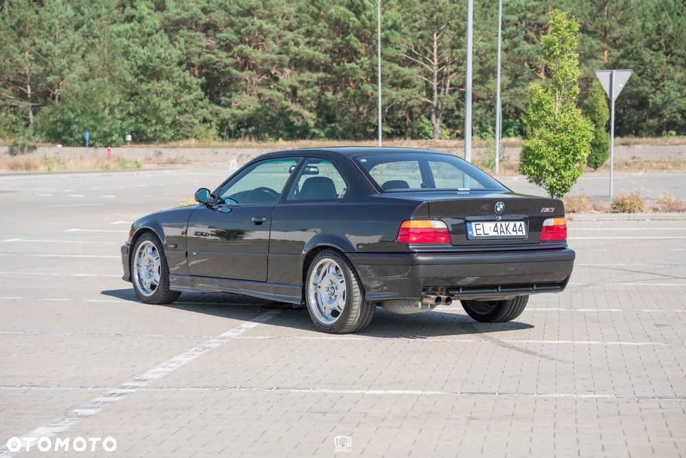 BMW M3 Standard - 30
