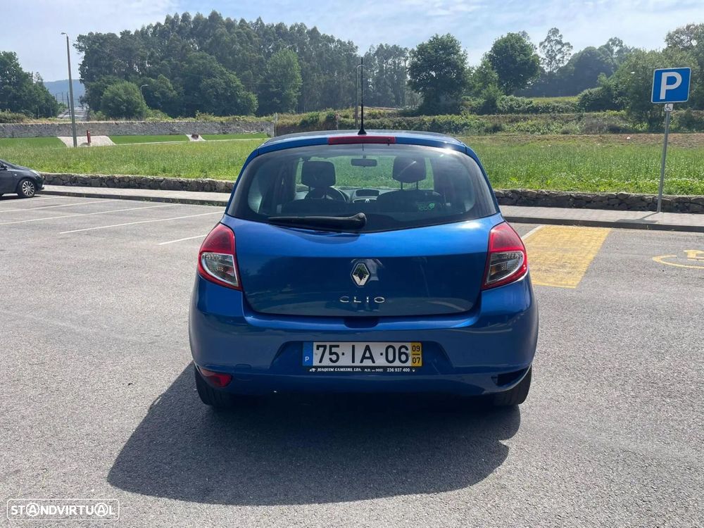 Renault Clio - 18