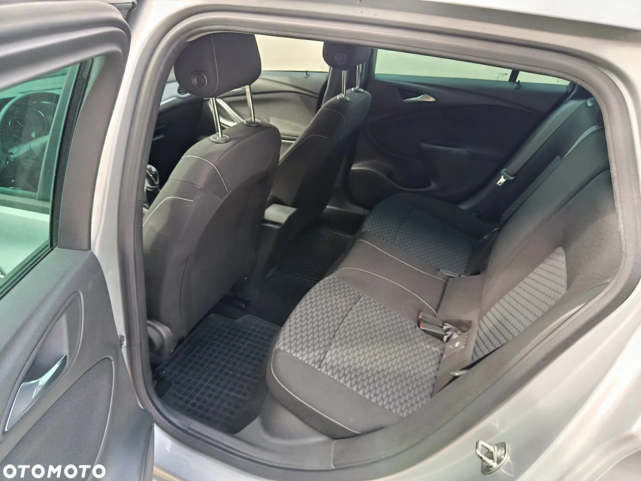 Opel Astra IV 1.6 CDTI Enjoy - 11