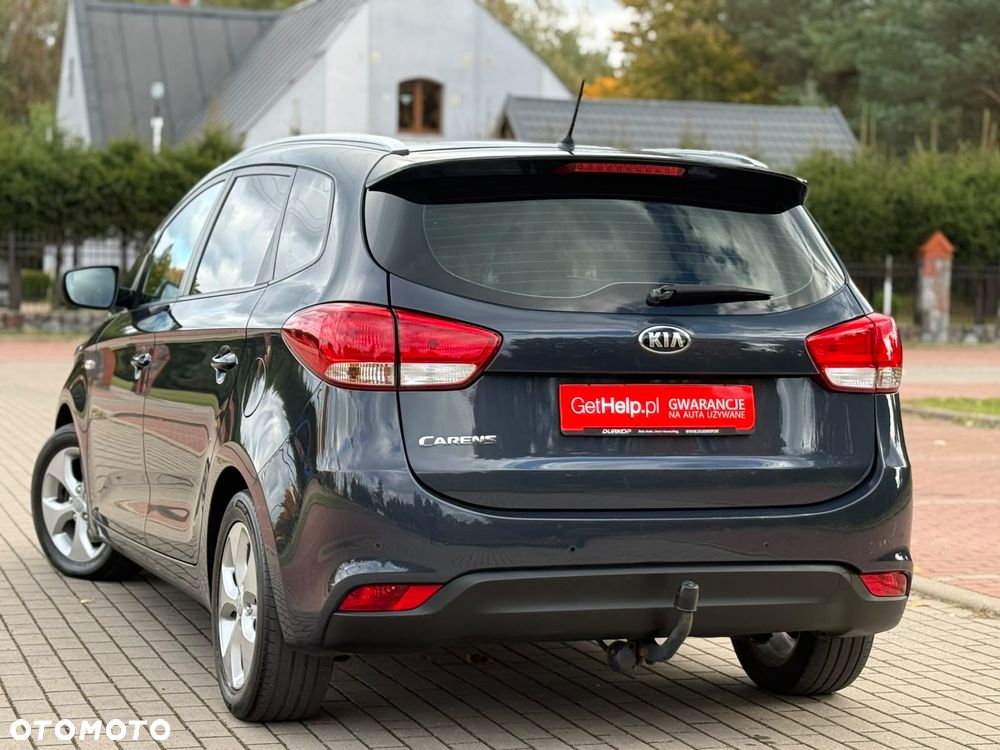 Kia Carens - 8