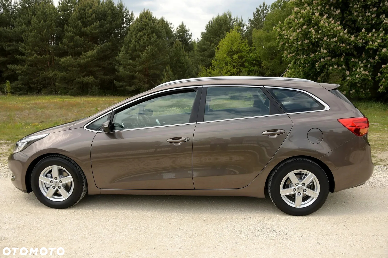 Kia Ceed 1.6 GDI Dream-Team Edition - 3