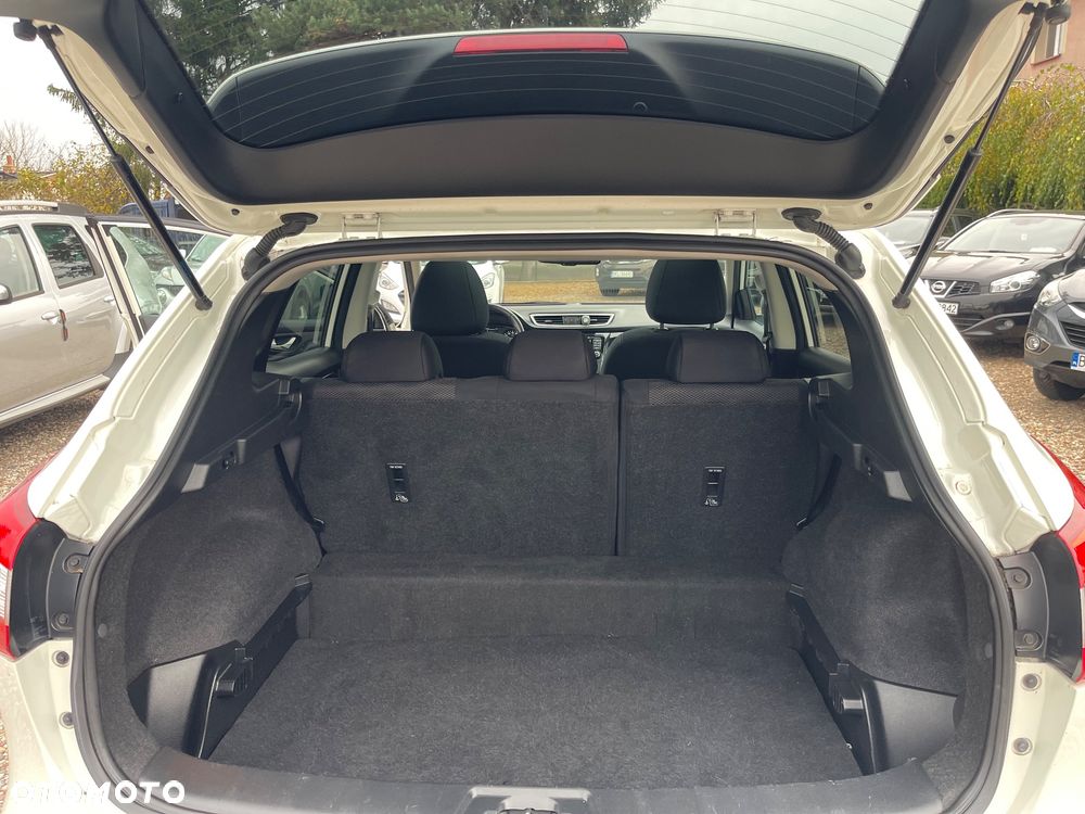 Nissan Qashqai 1.2 DIG-T N-Connecta - 18