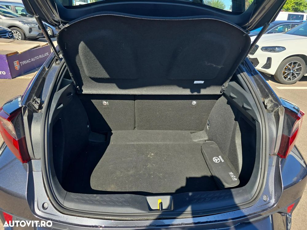 Toyota C-HR - 28