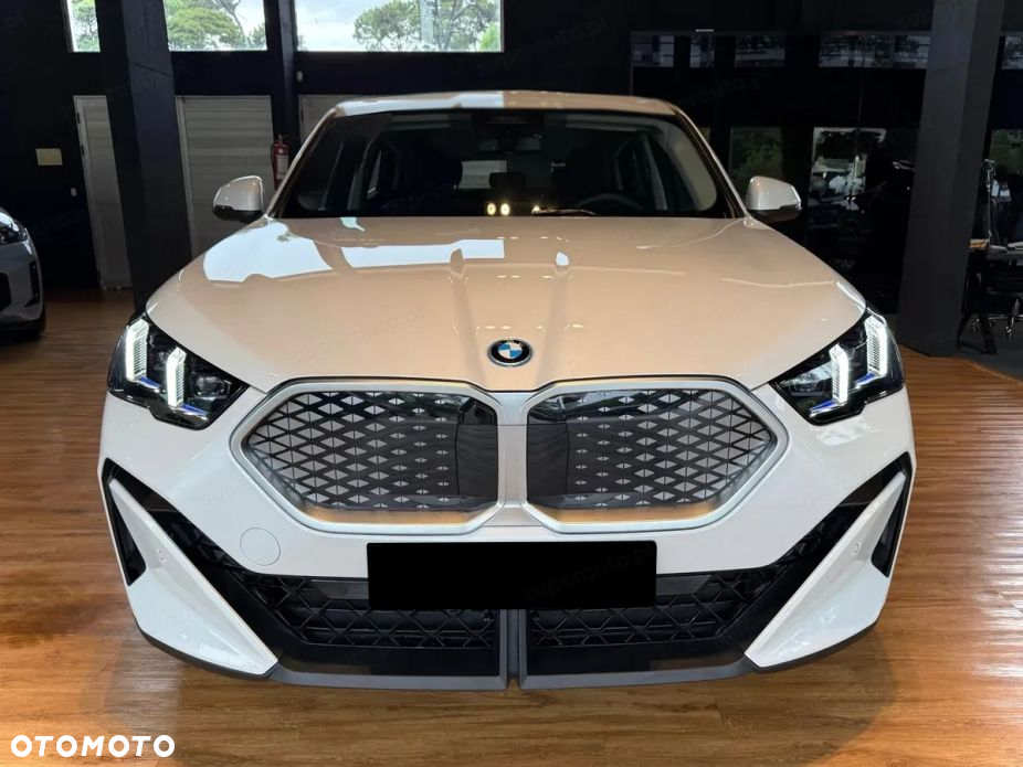 BMW iX2 - 7