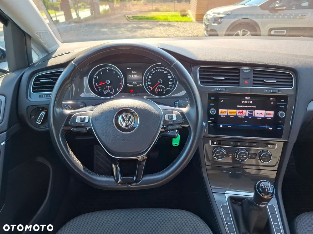 Volkswagen Golf 1.5 TSI BMT Comfortline - 22