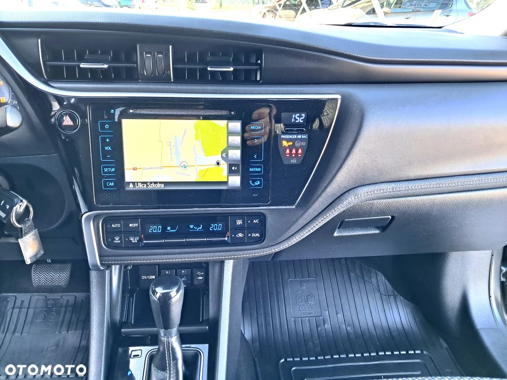 Toyota Corolla 1.6 Premium MS - 17