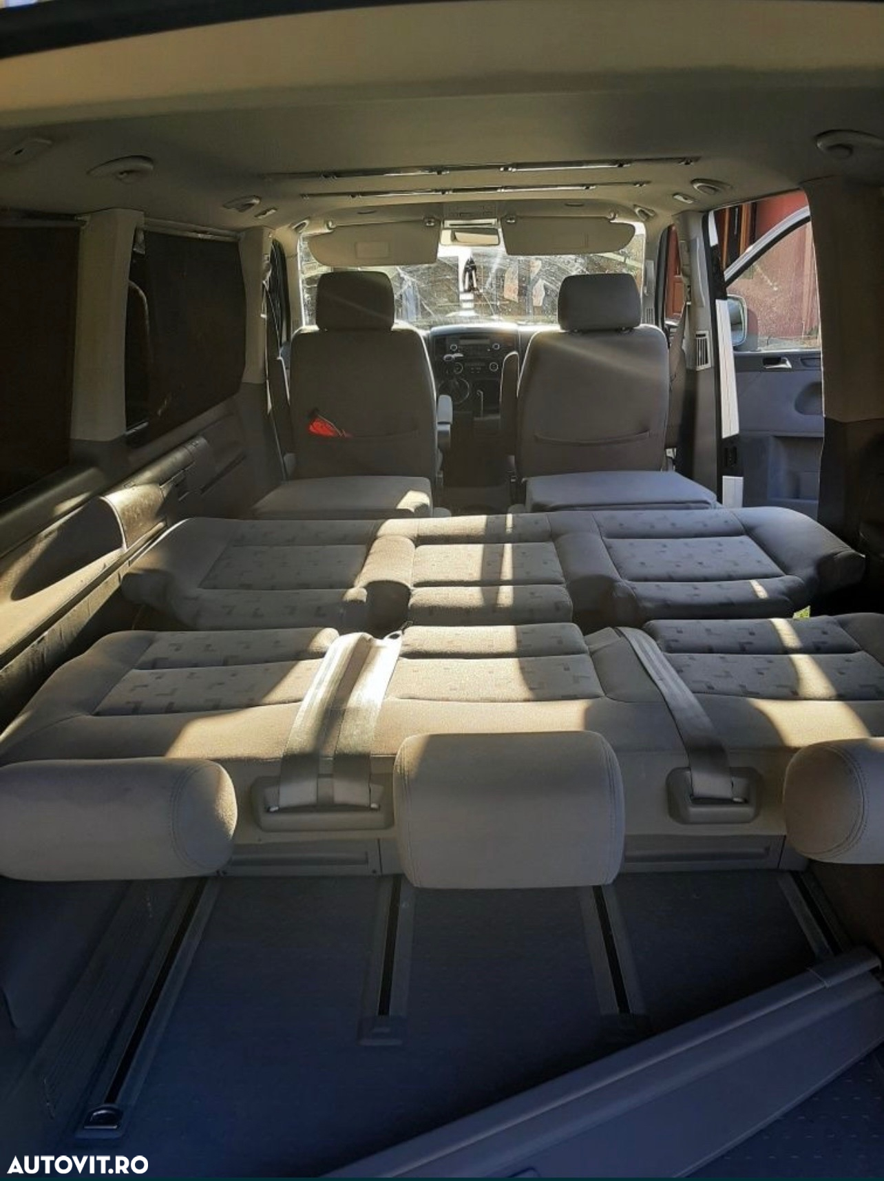 Volkswagen Multivan - 18