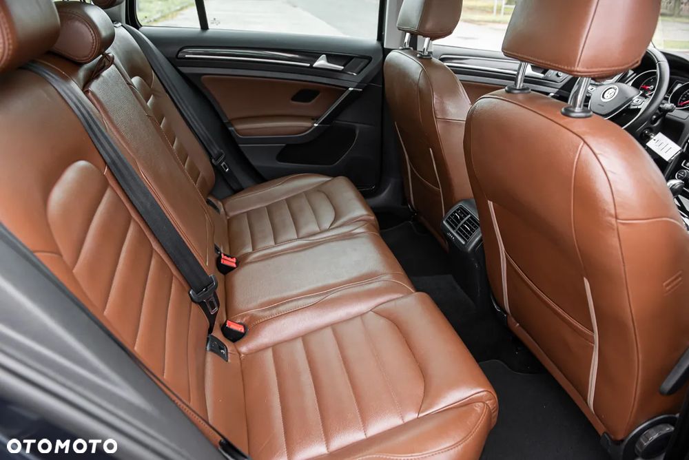 Volkswagen Golf - 29