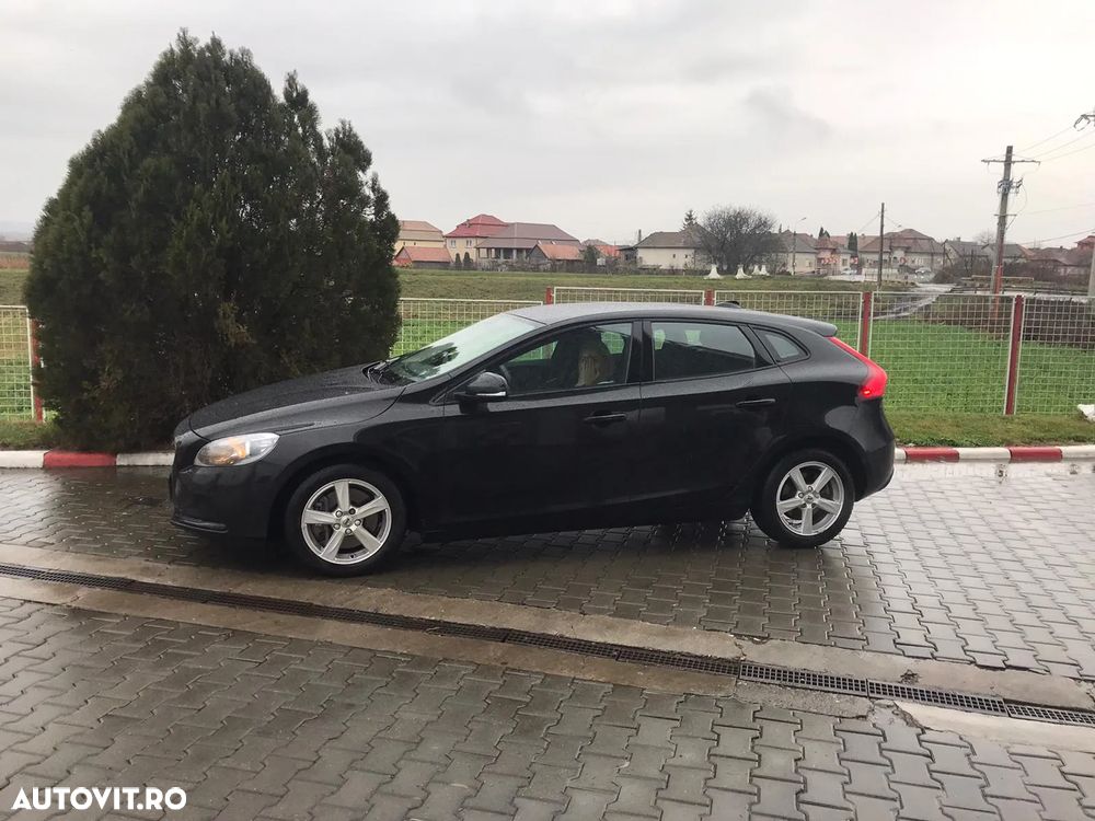 Volvo V40 T2 Geartronic Kinetic - 7