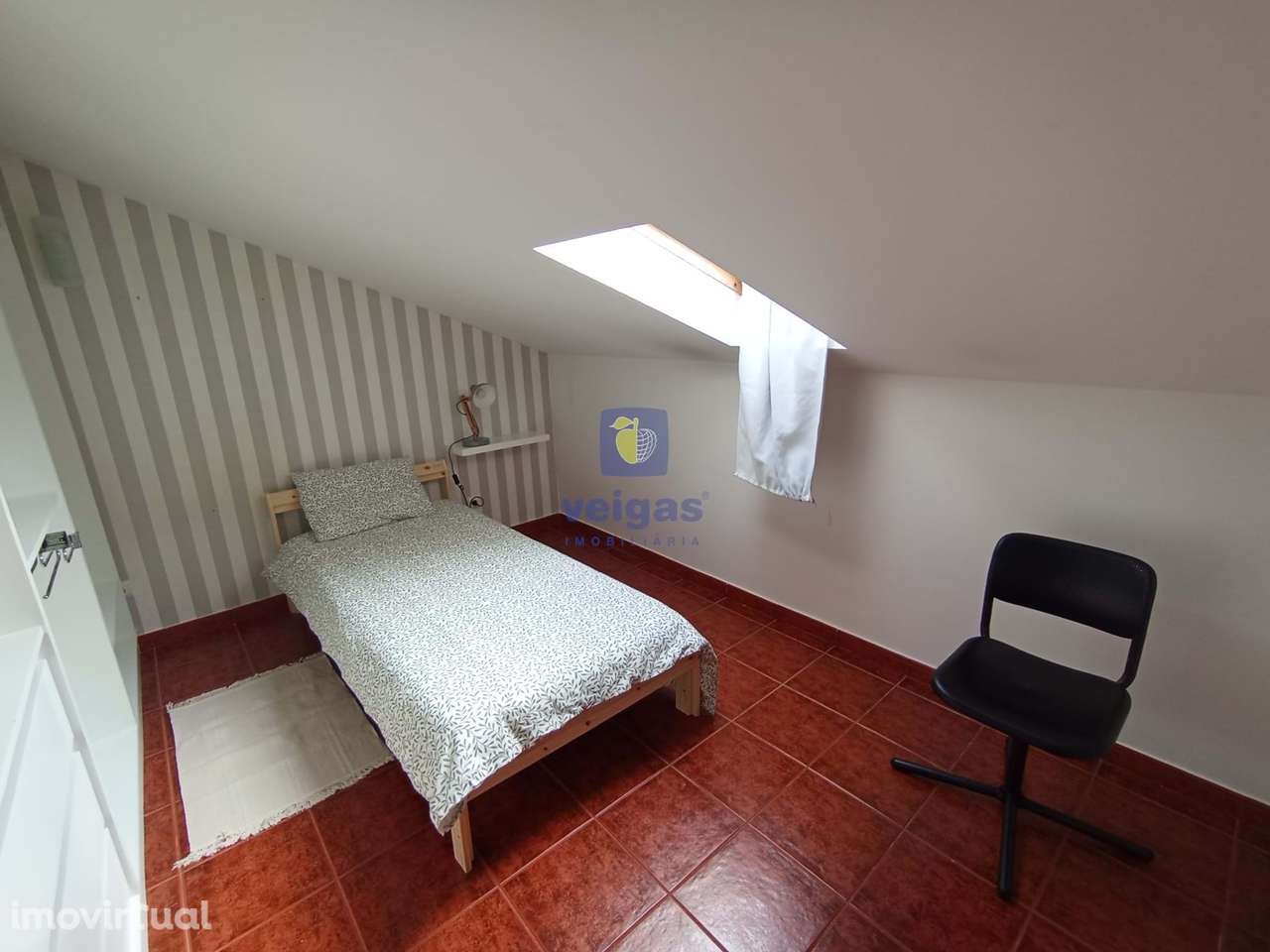 QUARTO PARA ARRENDAR - 375€ (GAEIRAS) - Grande imagem: 2/8