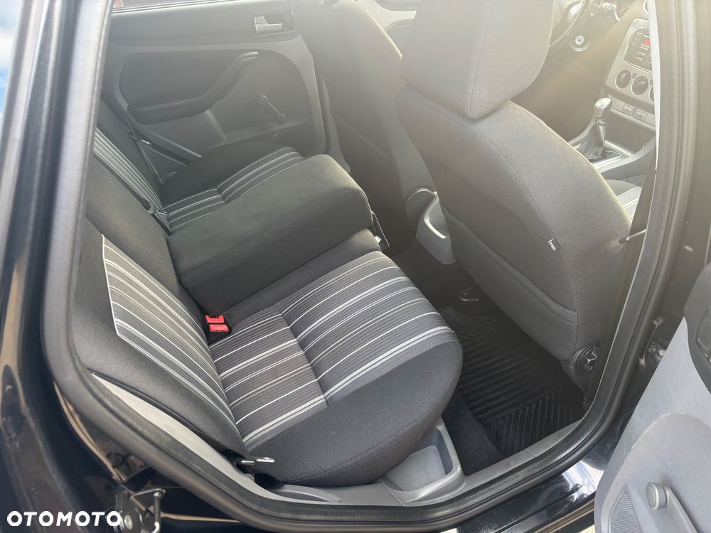 Ford Focus 1.6 TDCi Ambiente - 6