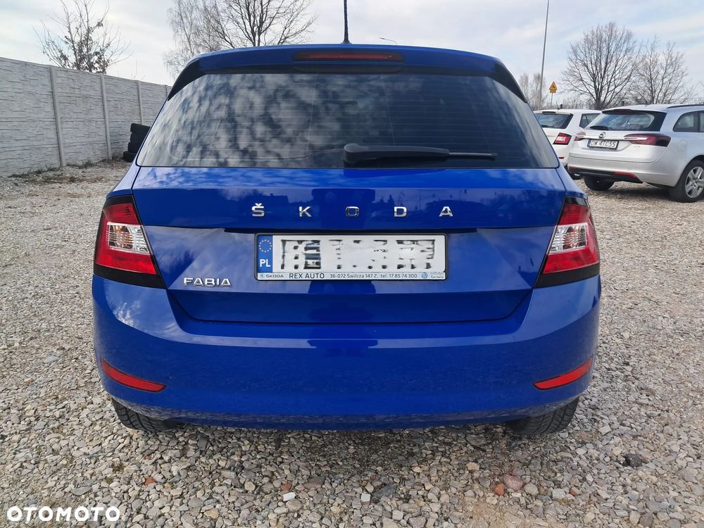Skoda Fabia - 25