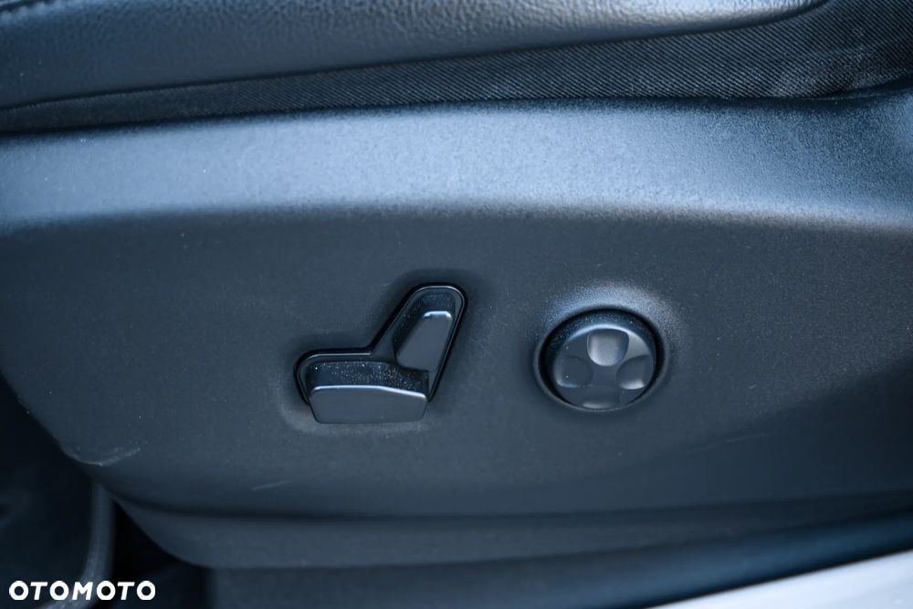 Chrysler Pacifica - 31