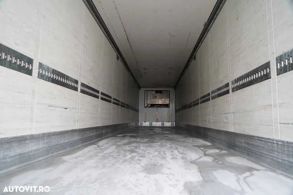 Schmitz Cargobull / REFRIGERAT / THERMO KING / DHOLLANDIA LIFT / COȘ PENTRU PALEȚI / SAF - 17