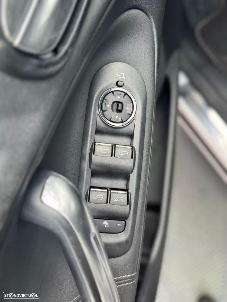 Ford S-Max 2.0 TDCi Titanium 7L - 5