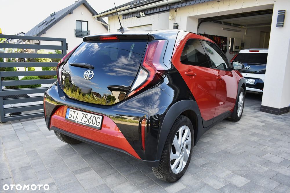 Toyota Aygo x.shift x-play connect - 4