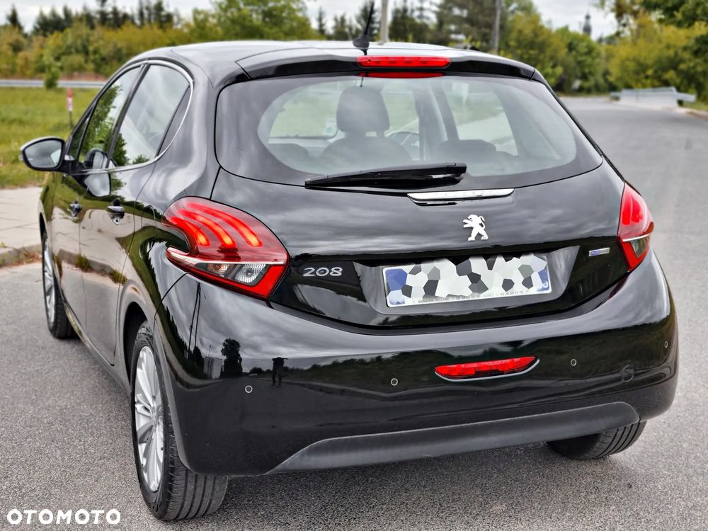 Peugeot 208 PureTech 82 Start & Stop Allure - 11