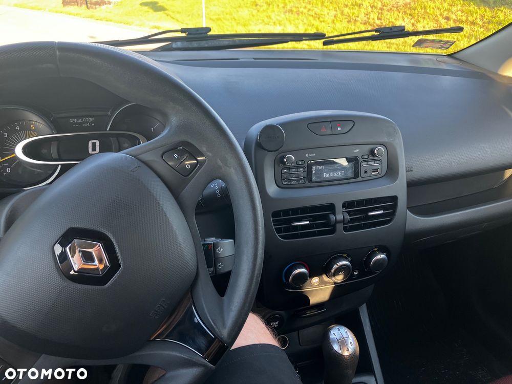 Renault Clio - 9