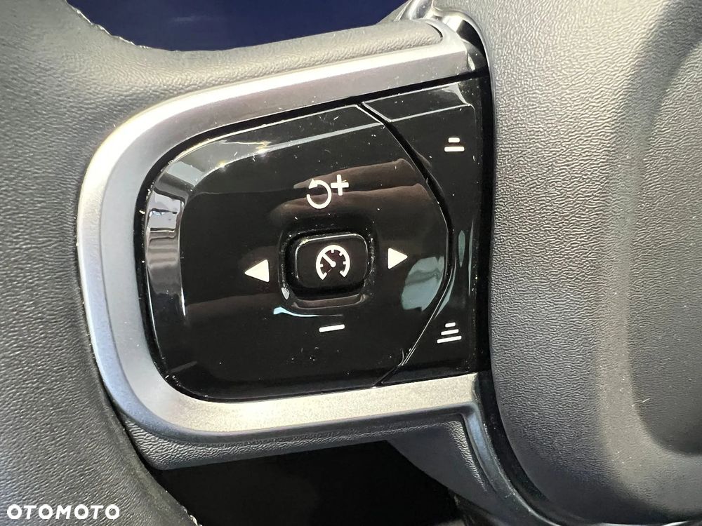 Volvo XC 60 B5 B AWD Geartronic RDesign - 28