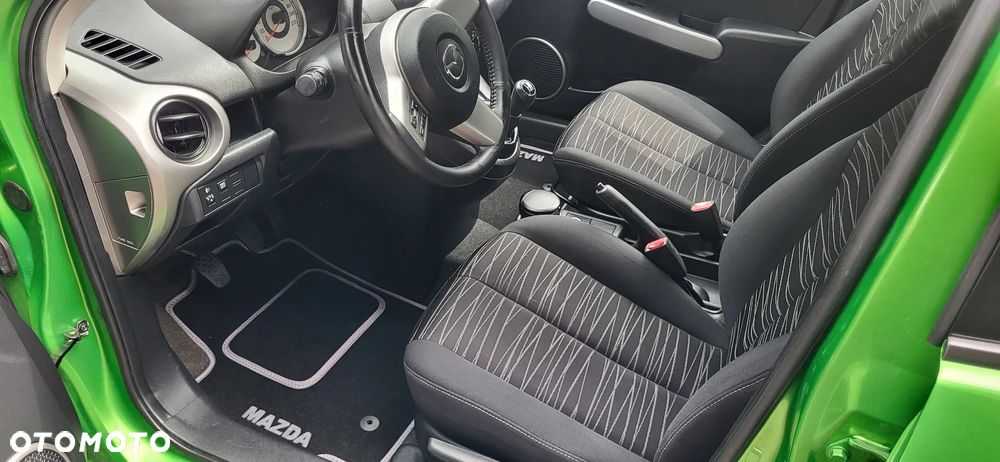 Mazda 2 - 15
