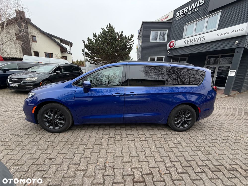 Chrysler Pacifica - 2