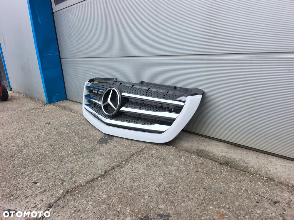 Atrapa grill CHROM Mercedes Sprinter w906 Lift 2014-2018 biała - 4