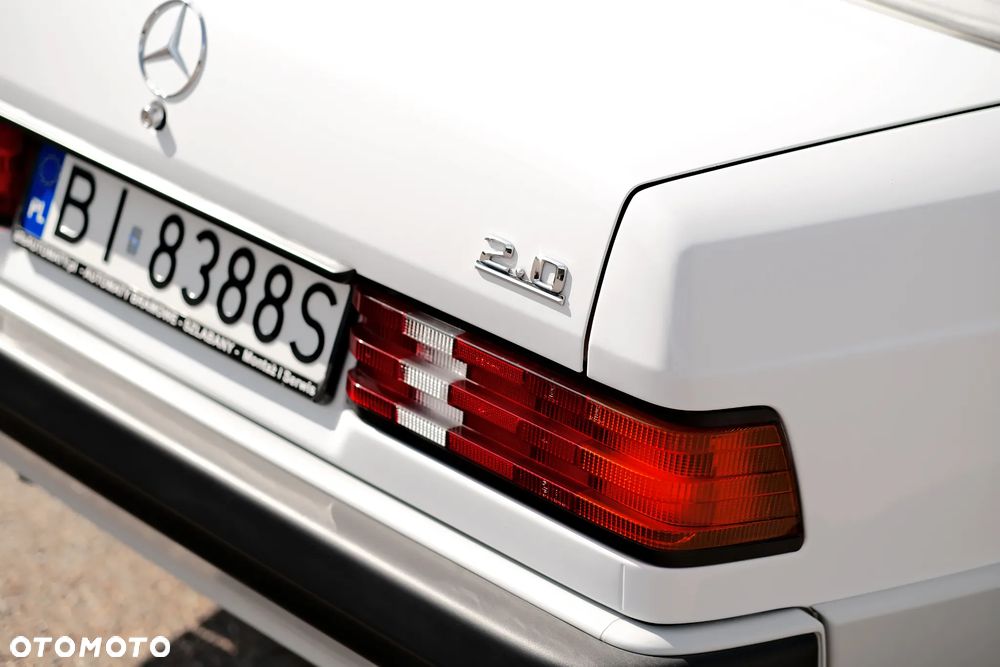 Mercedes-Benz W201 (190) - 14