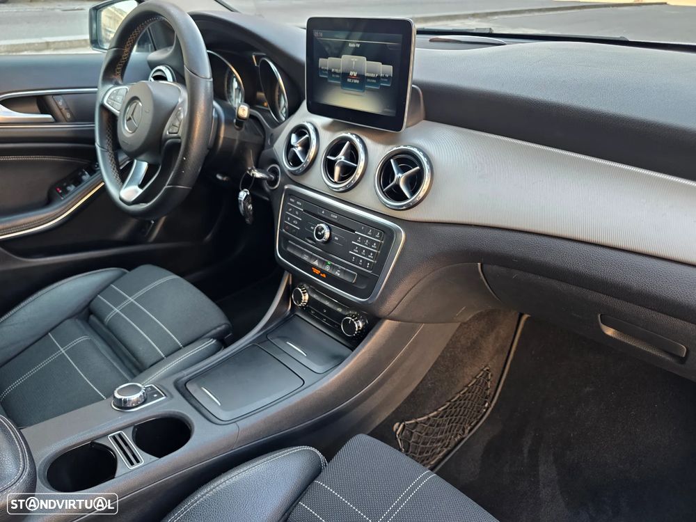 Mercedes-Benz GLA 180 d 7G-DCT Activity Edition - 11