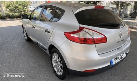 Renault Mégane 1.5 dCi Confort - 6