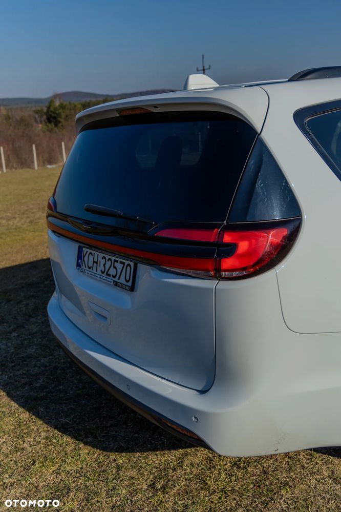 Chrysler Pacifica - 8