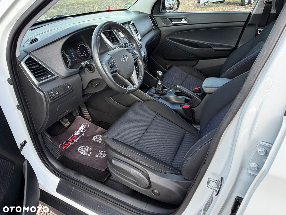 Hyundai Tucson 2.0 CRDI 2WD Style - 11