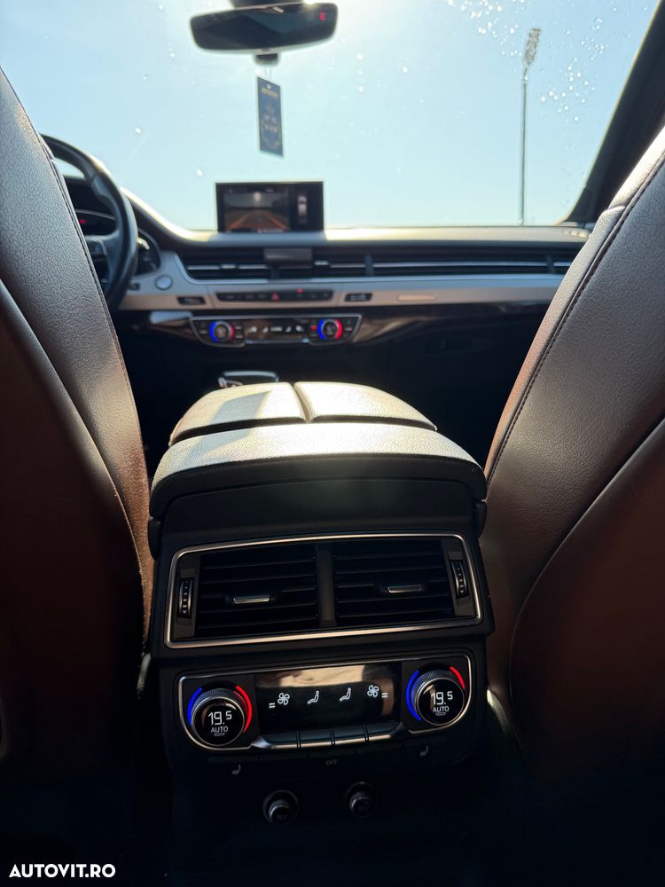 Audi Q7 - 9