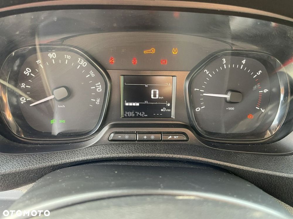 Toyota ProAce - 12