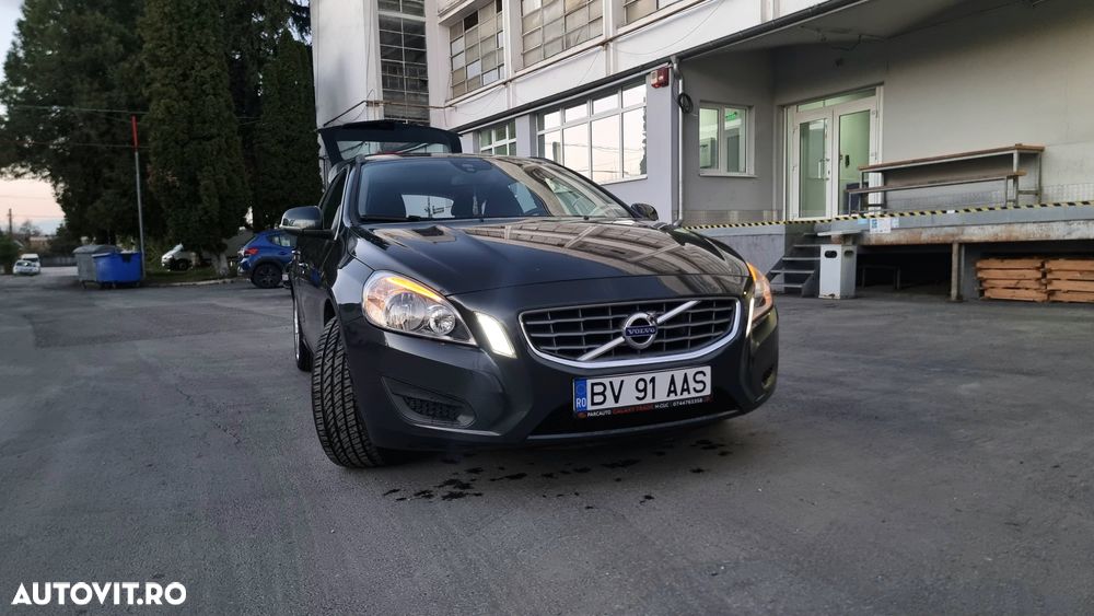 Volvo V60 T4 - 2
