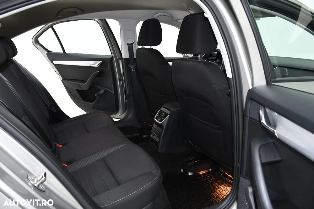 Skoda Octavia - 14