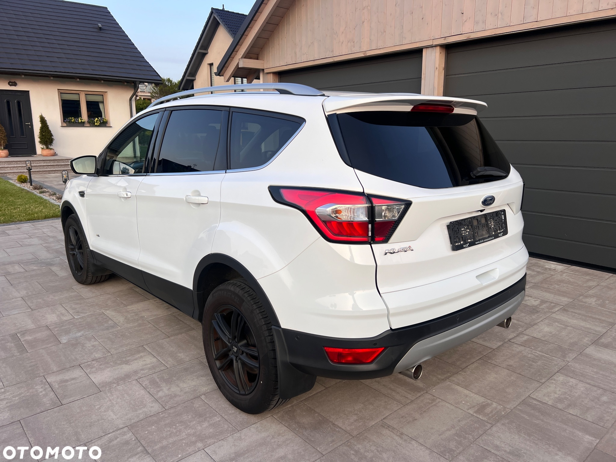 Ford Kuga 2.0 TDCi 4x4 Cool & Connect - 3