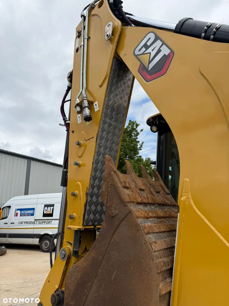 Caterpillar 432F - 15