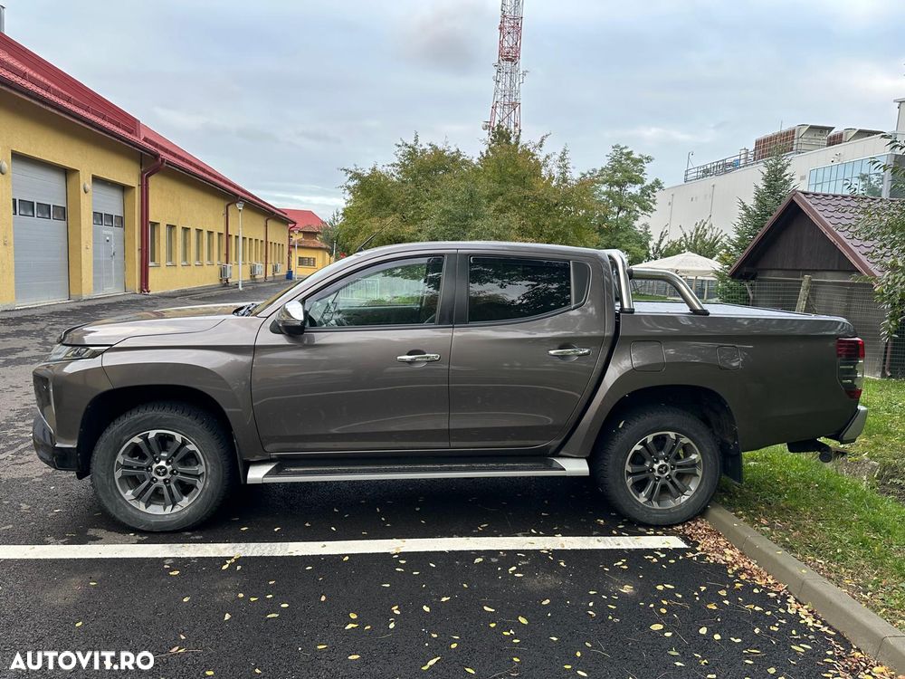 Mitsubishi L200 Double Cab 2.2 DI-D A/T Instyle - 2